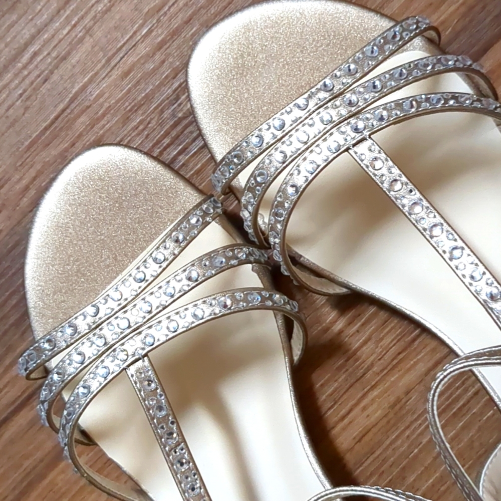 New, Benjamin Walk Sandals - Picture 6 of 7
